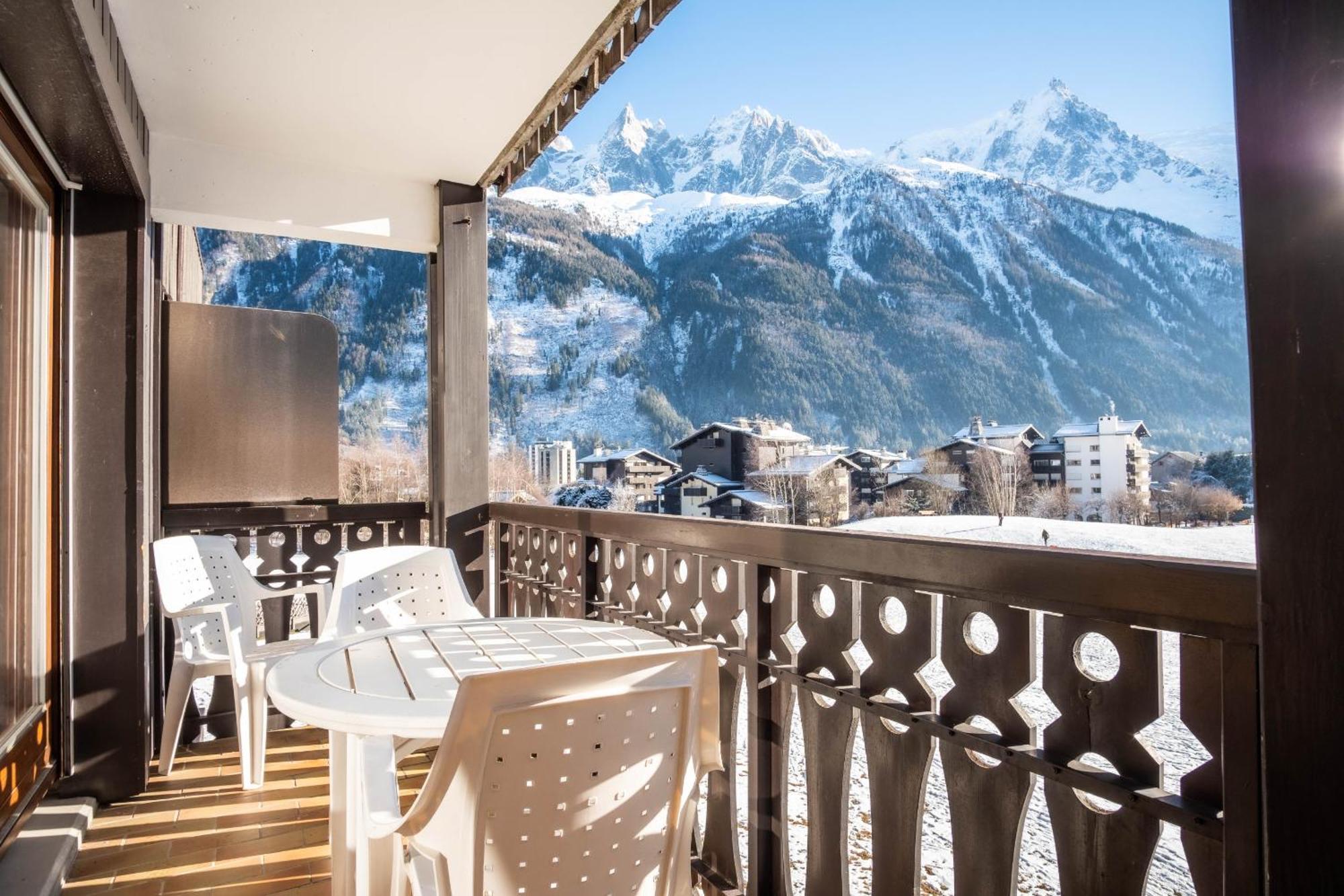 Le Savoy 2 - Pied Des Pistes - Centre Apartment Chamonix Exterior photo